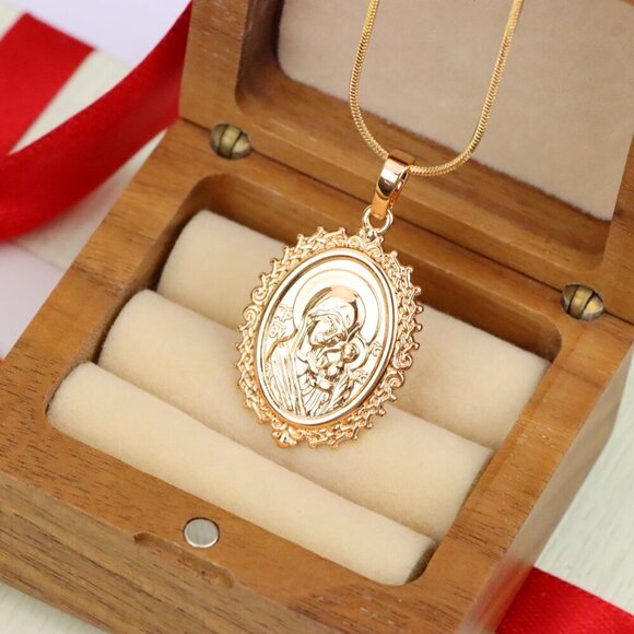 "Ornate Oval Religious Rose Gold Pendant Elegant Design, XPPT1597 - Picture 5 of 13